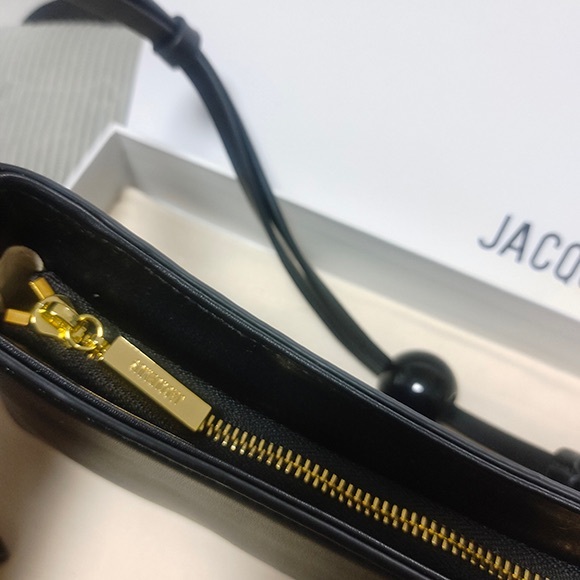 Jacquemus Black Shoulder Bag with Gold Logo - Picture 4 of 5